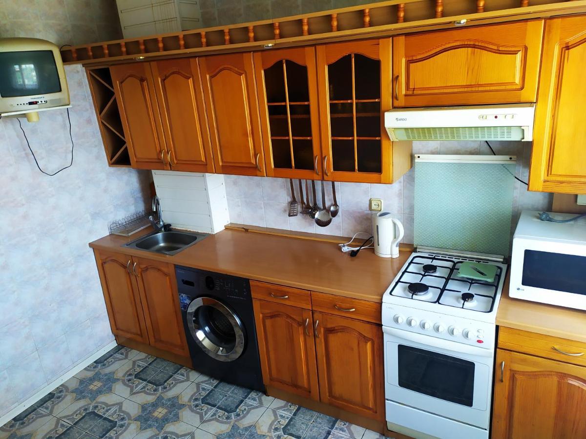 Apartamento Ильинская 3К Посуточно Почасово Sumy Exterior foto